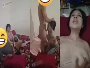 Gadis Cantik Pasrah Goyang Kasur Kamar Kost