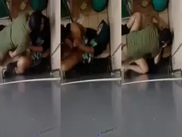 Gadis Pembantu Cantik Pasrah Goyang Kasur Om